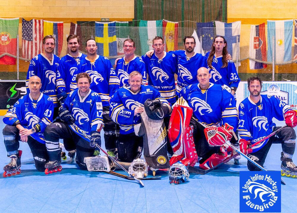 Team picture with inline hockey players. Fuengirola LIONS.